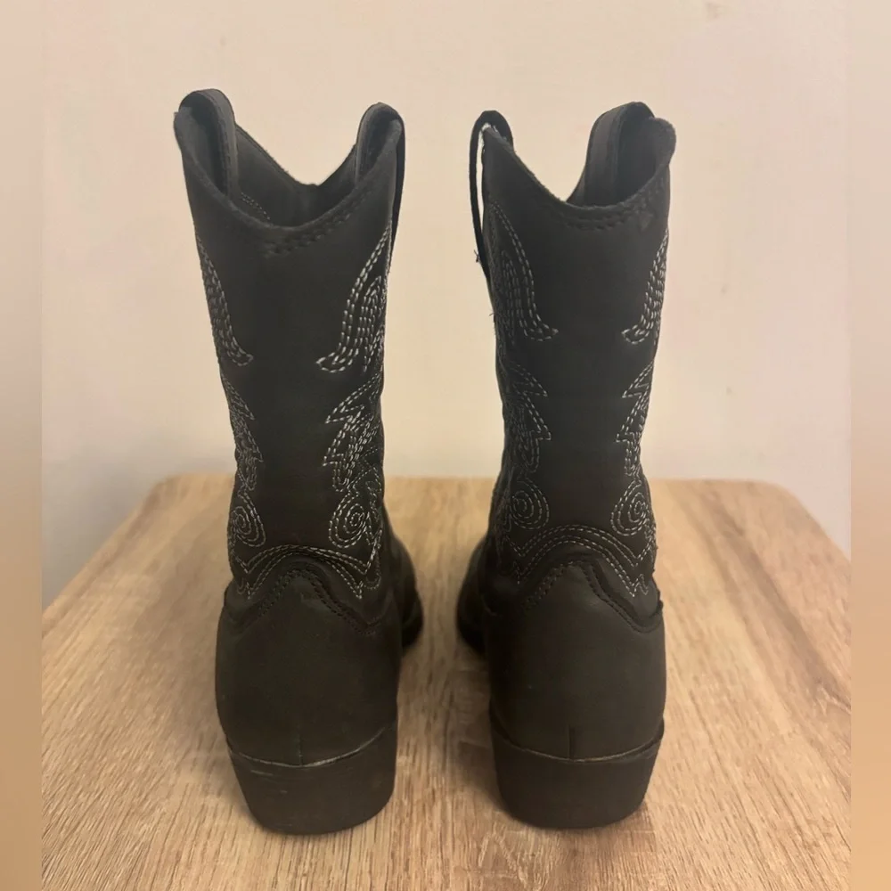 Deer stages Classic Black Cowboy Boots for kids Size 11